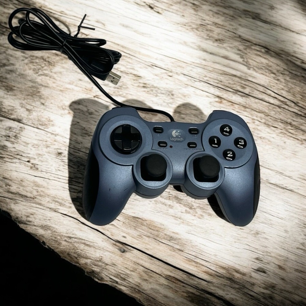 Logitech Rumblepad 2 Gamepad Wired Video Game USB Controller PC 863247-0000